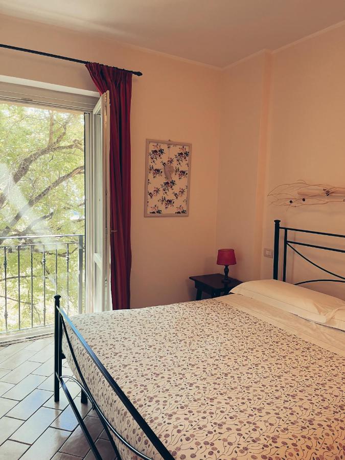Hostal Residenze L'Alberata Collazzone Exterior foto