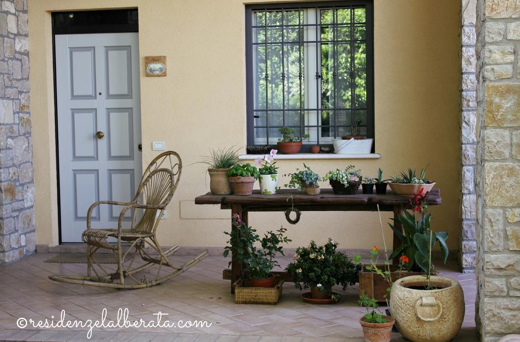 Hostal Residenze L'Alberata Collazzone Exterior foto